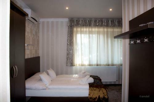 Bed & Breakfast Control Motel