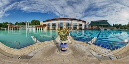 Holiday Apartmanh�z