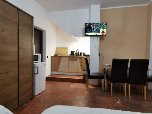 Hostal Ambient Deluxe Apartman