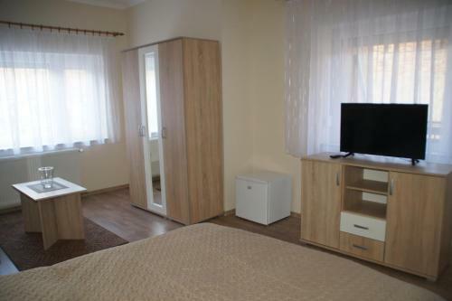 Hostal Pacsirta Apartman
