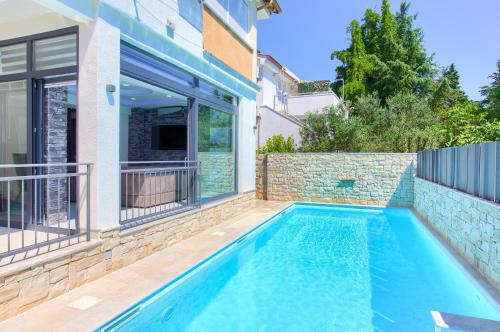 Luxury Vall Apartment