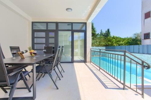 Luxury Vall Apartment