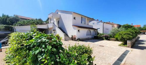 Apartment Lucija