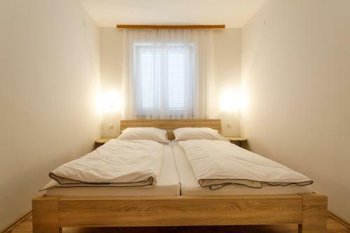 Apartments Lacic