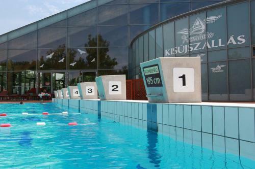 Hotel Kum�nia