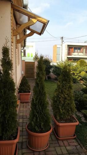�denkert Apartmanh�z