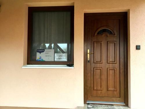 Lara Apartman