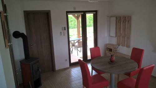 Hostal Cseresznyevir�g Vend�gh�zak