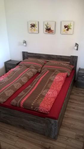 Hostal Cseresznyevir�g Vend�gh�zak