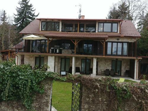 V�zparti Apartmanh�z