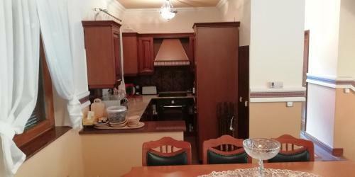 Z�ld Orom Vend�gh�z