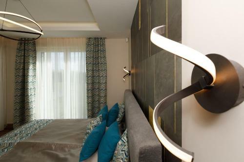 Royal Cafe Apartman