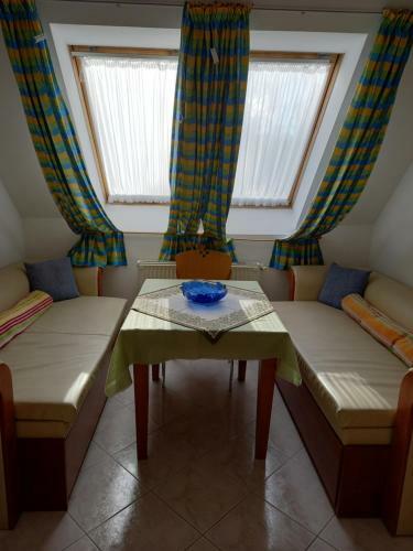 Apartamento T� Var�zs