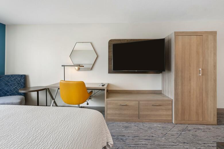 Hotel Holiday Inn Express Peru-lasalle Area