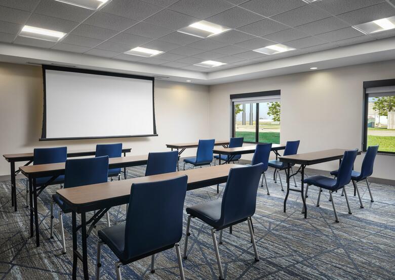 Hotel Holiday Inn Express Peru-lasalle Area
