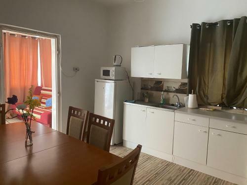 Bo-zso Apartman Hajd�szoboszl�