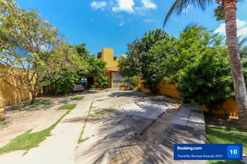 Casa A Beira Mar Com 4 Suites E Muito Conforto