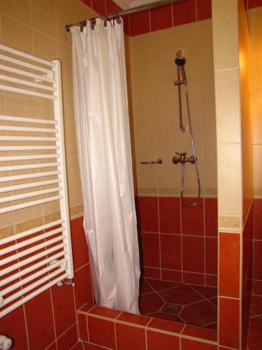 Szegf? Apartman
