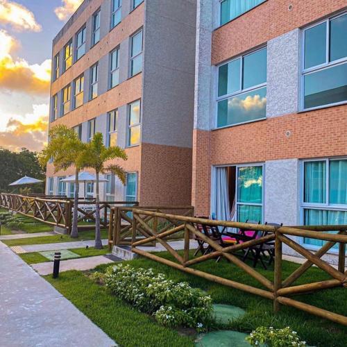 Apartamento Muro Alto Condom�nio Clube