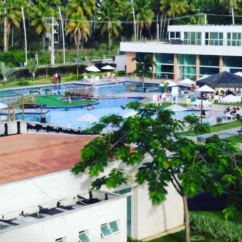Apartamento Muro Alto Condom�nio Clube
