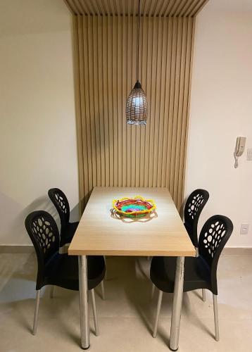 Apartamento Muro Alto Condom�nio Clube