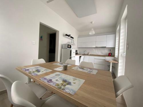 Hajnal Apartmanh�z