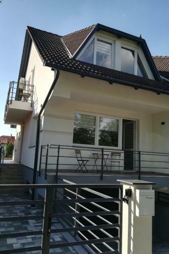 Hajnal Apartmanh�z