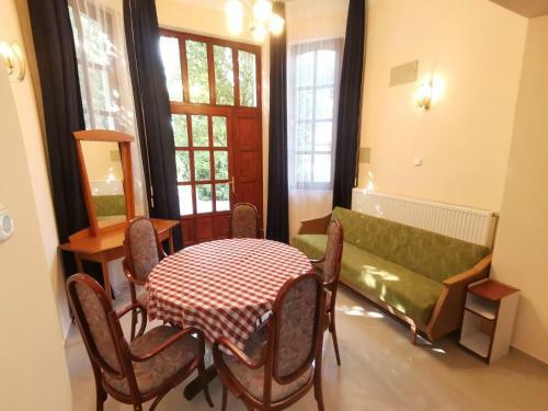 Apartamento Kast�ly