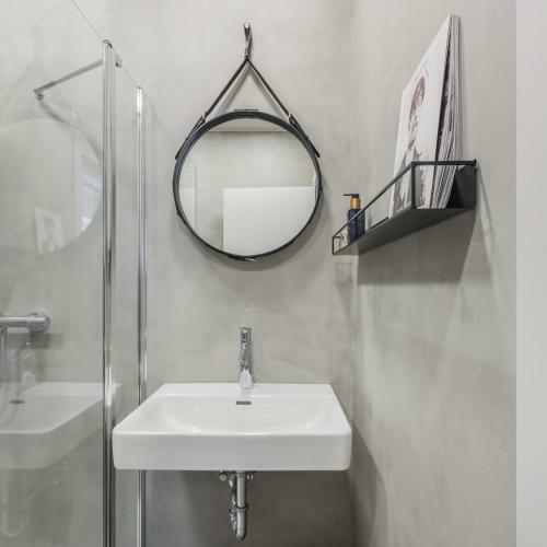 Minimalist. Apartment & Studio