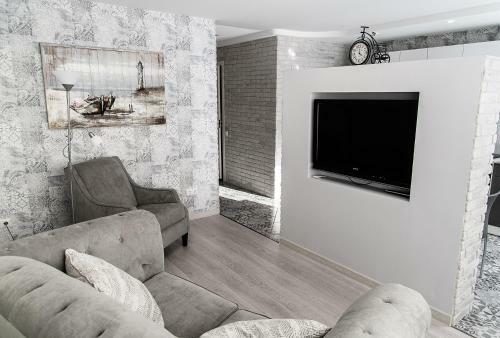 New Bright Stylish Apartment Near Riga
