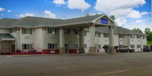 Hotel Cumberland Inn And Suites
