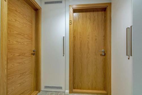 Center Apartment 10a