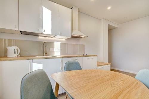 Center Apartment 10a