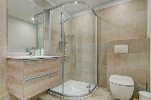 Center Apartment 10a
