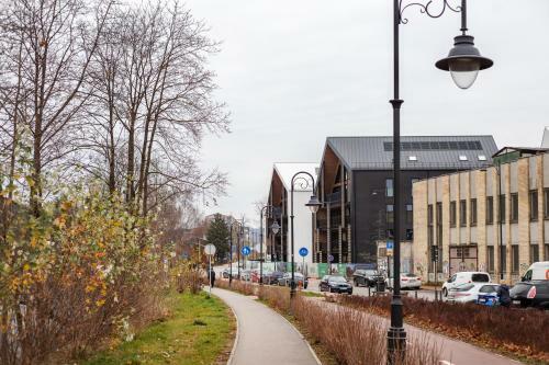 Centrally Located Riverside Apartment