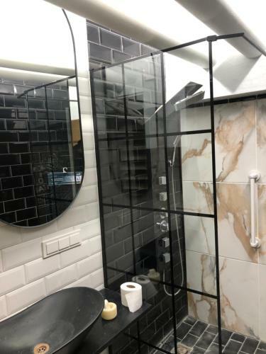 Exceptional Spa In City Center-prime Rentals