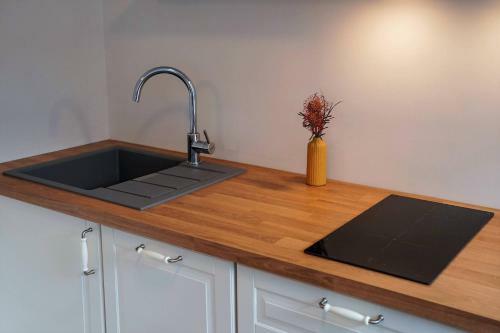 Apartamento Centrally Located Cosy Studio W/free Parking