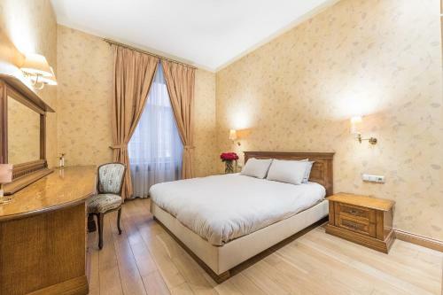Spaciuos American Style Apartment In Old Town