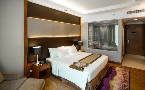 The Grand Fourwings Convention Hotel Bangkok
