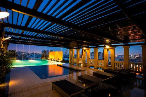 The Grand Fourwings Convention Hotel Bangkok