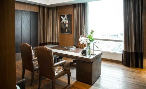 The Grand Fourwings Convention Hotel Bangkok