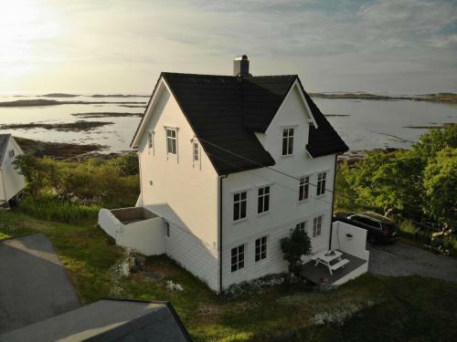 Finn�ya With 180* Atlantic Veiw