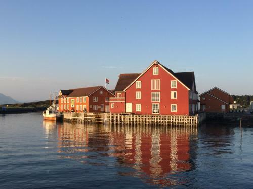 Finn�ya With 180* Atlantic Veiw