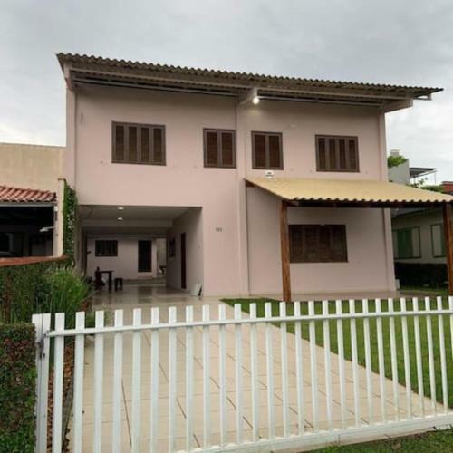 Itaguacu Beach Home