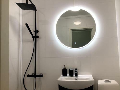Apartamento Koselig 1 Roms Leilighet Med Balkong