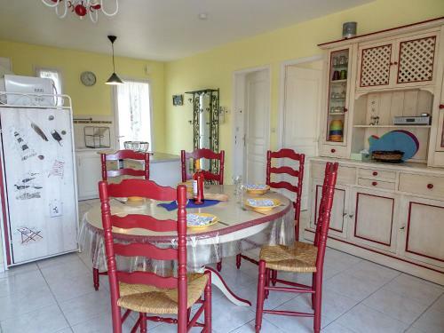 Holiday Home Ardillieres La Bree Les Bains