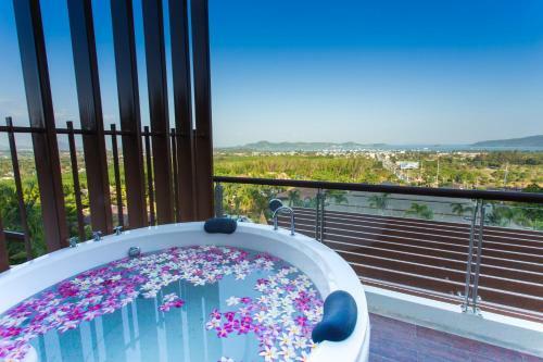 Hotel Chalong Chalet Resort And Longstay