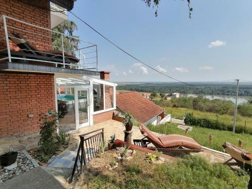 Villa 33