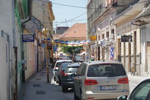 Somborski Salas - U Centru - Apartmani