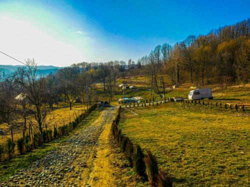Apartamento Pensiunea La Buruiana
